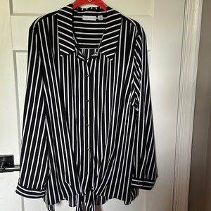 Susan Graver Stretch Black White Striped Tie Waist  Shirt. Plus Size 2X